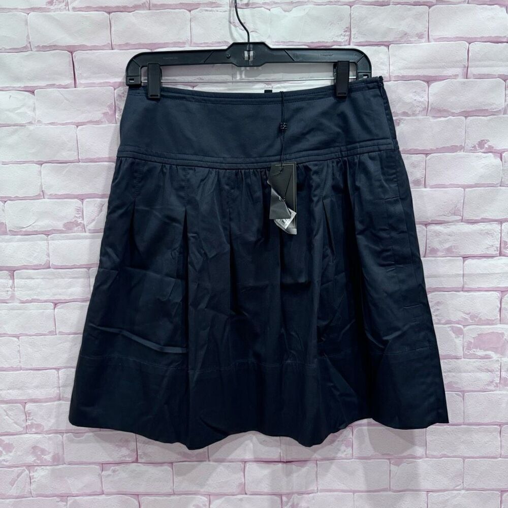 BCBAXAZRIA the pleated suiting‎ skirt navy blue size 4